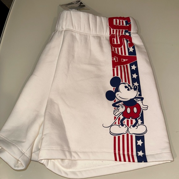 NWT‼️ Disney Mickey Mouse Shorts - Picture 3 of 4